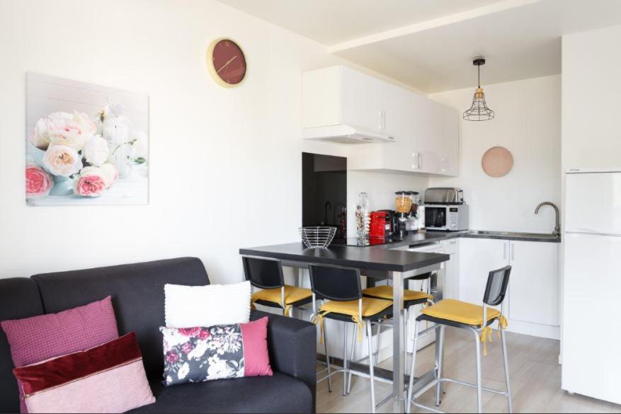 Appartement Cozy: 10/15 Min Des Champs Elysee Sartrouville Zewnętrze zdjęcie